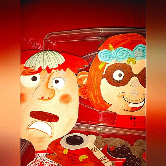 Many faces create tons of scenes and shows - Picture 3 of 3